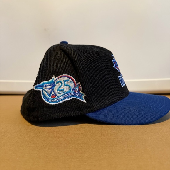New Era Black and Blue Blue Jays Cap - Picture 2 of 5